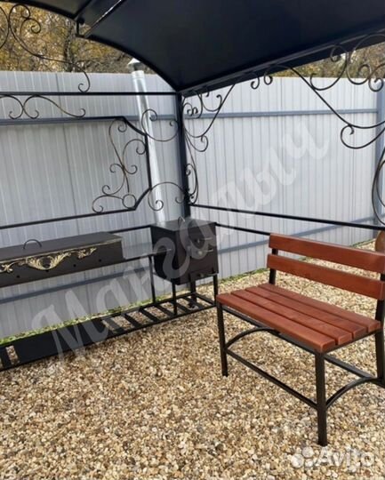 Мангал с крышей