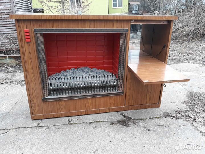 Электрокамин с эффектом пламени