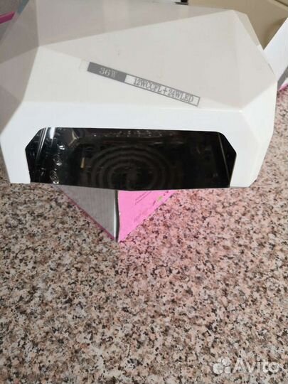 Гибридная лампа для маникюра. состояние новой