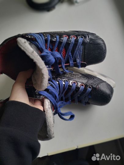 Коньки хоккейные