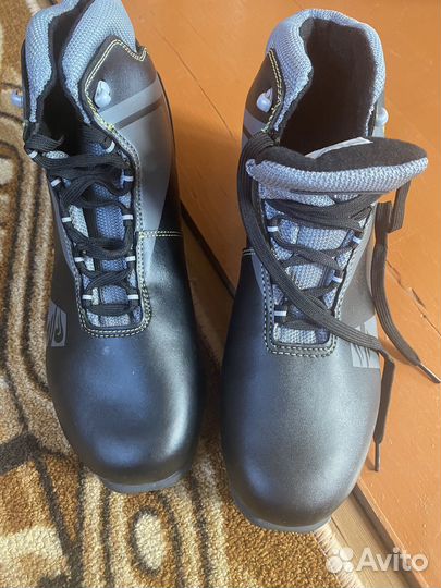 Ботинки лыжные мужские 44р