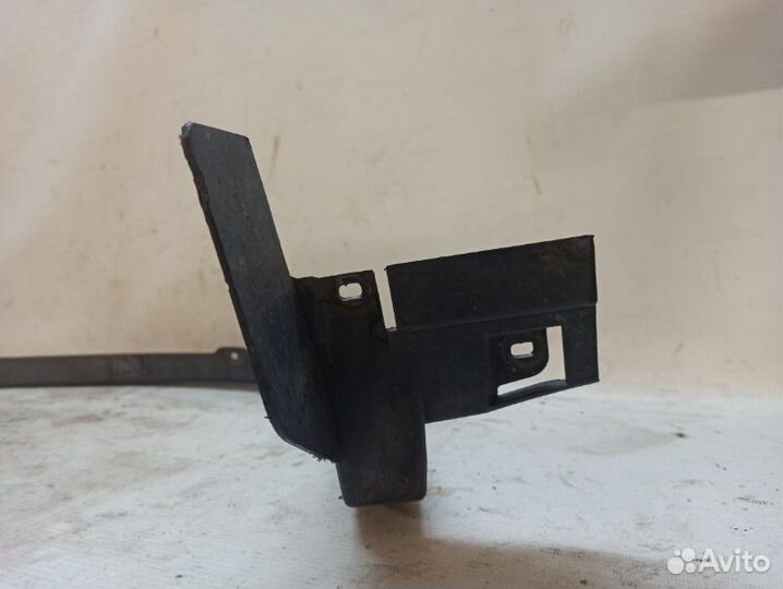 Накладка крыла задняя левая Nissan X-Trail NT31