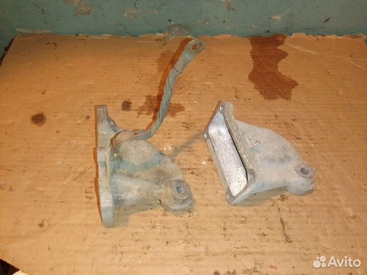 Кронштейны двигателя 2.4 М112 Mercedes W202