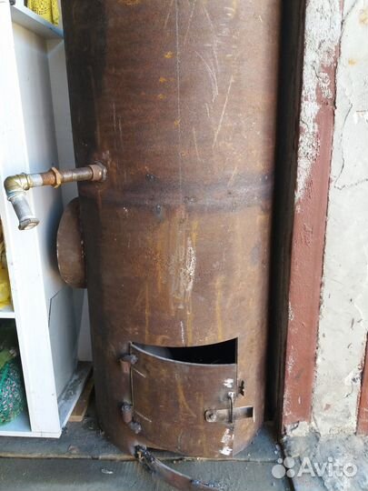 Печь с баком для нагрева воды