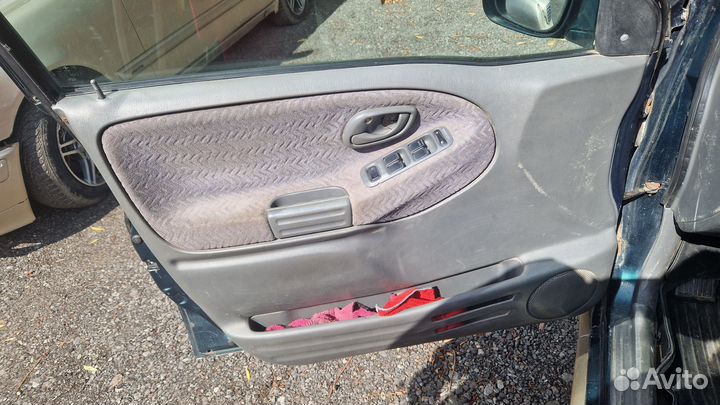 Suzuki Grand Vitara, 2001