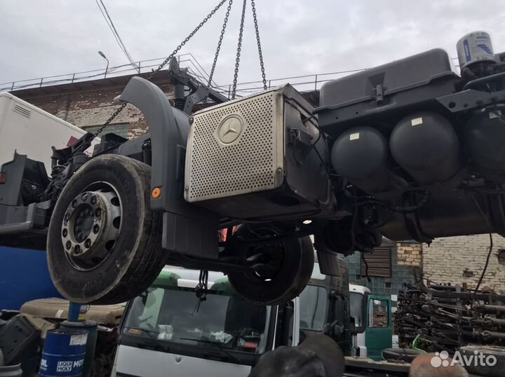 Бампер Mercedes actros в сборе