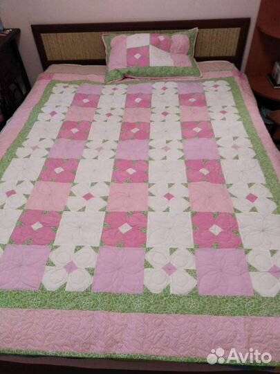 Лоскутное одеяло-покрывало печворк