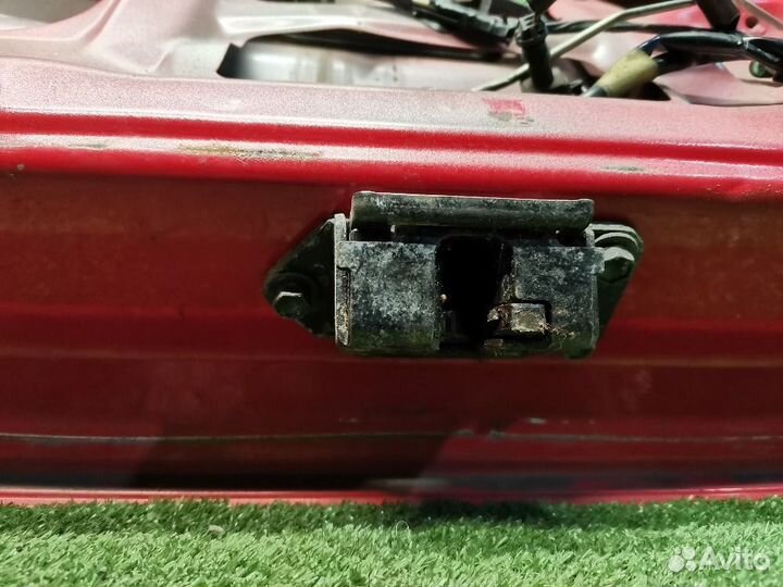 Замок крышки багажника на Corolla E120