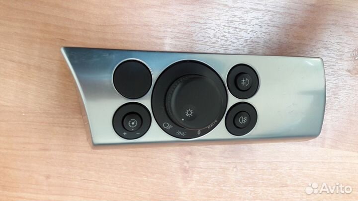 Opel astra H 2008г Блок включения света 13100140