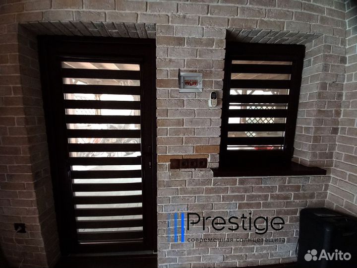 Жалюзи и рулонные шторы день-ночь