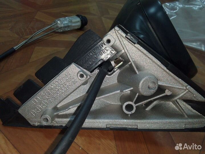 Зеркало левое мех. регулиров audi 100 1982-1994