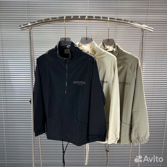 Ветровка essentials