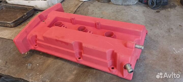 Клапанная крышка mitsubishi6A13TT