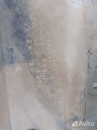 Защита заднего бампера Toyota LC200