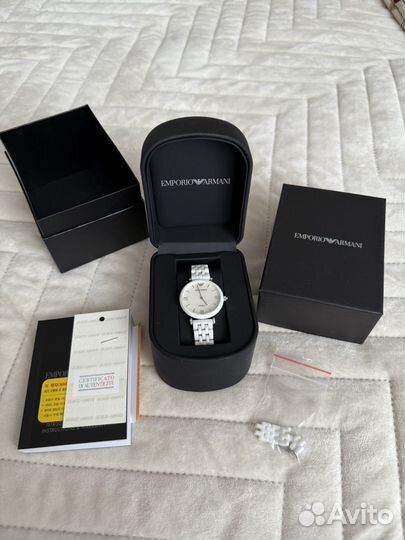 Часы женские Emporio Armani