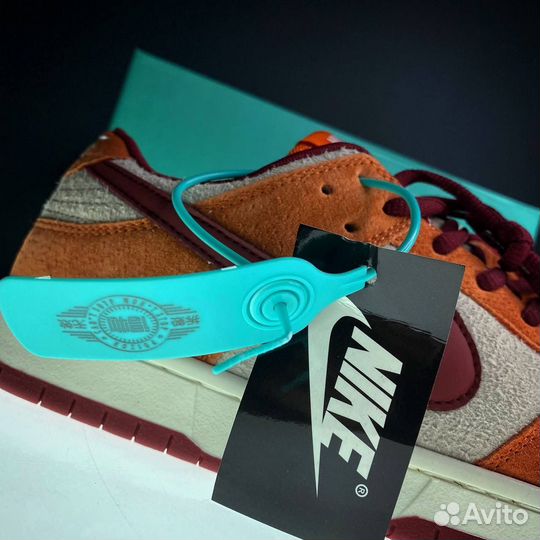 Nike dunk low 122ART