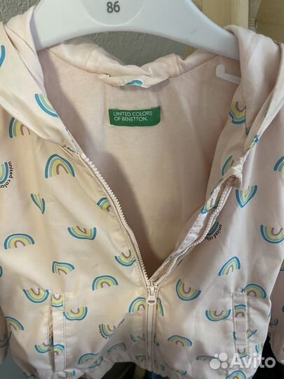 Курточка -дождевик Benetton, 90