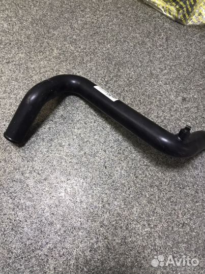 Патрубок радиатора нижний фред