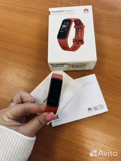 Часы huawei band 4