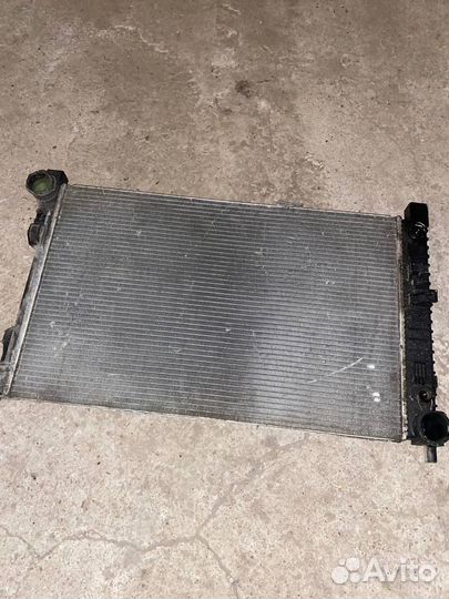 Радиатор охлаждения основной Mercedes SLK350 r171