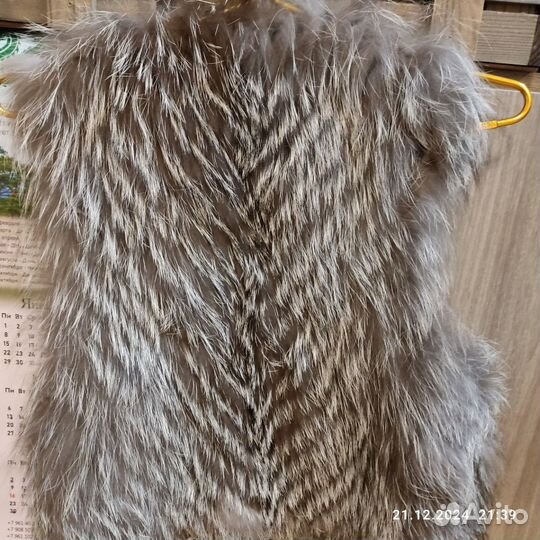 Меховой жилет из чернобурки