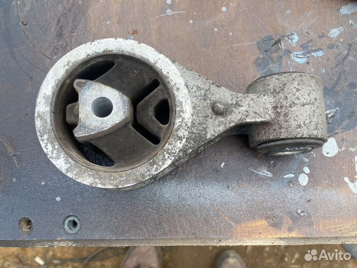 Подушка двигателя Renault Koleos,Nissan