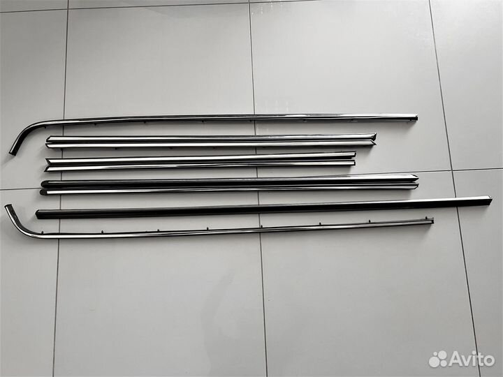 Автокрепеж молдингов Мерседес W123