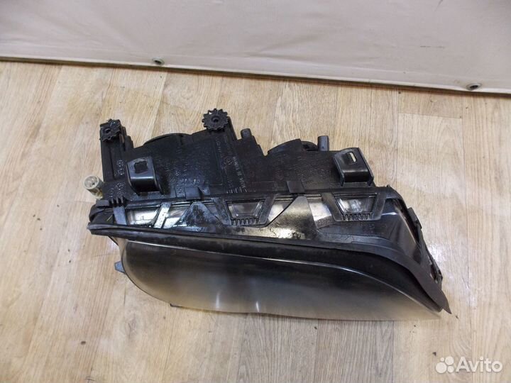 BMW 3 E46 седан, фара правая