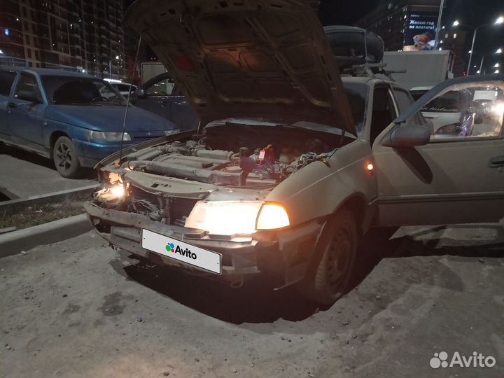 Daewoo Nexia 1.5 МТ, 2006, битый, 200 000 км
