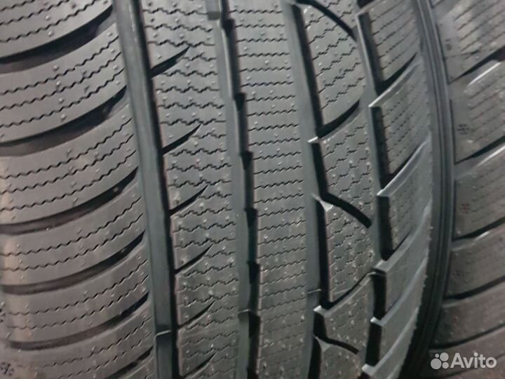LingLong Green-Max Winter UHP 275/40 R20