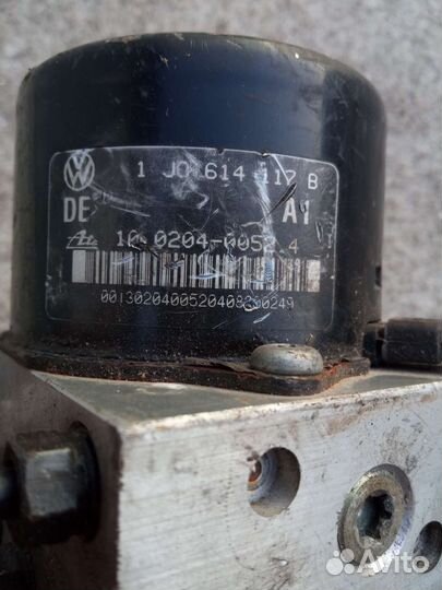 Volkswagen Polo блок ABS