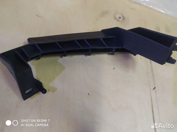 Крепление фары Mazda 6