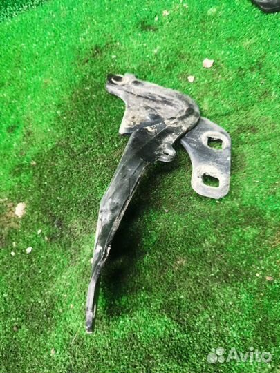 Петля капота Ford Mondeo 4 рестайлинг 1.6 2011