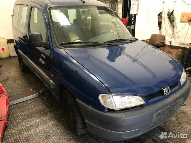 Разбор на запчасти Peugeot Partner