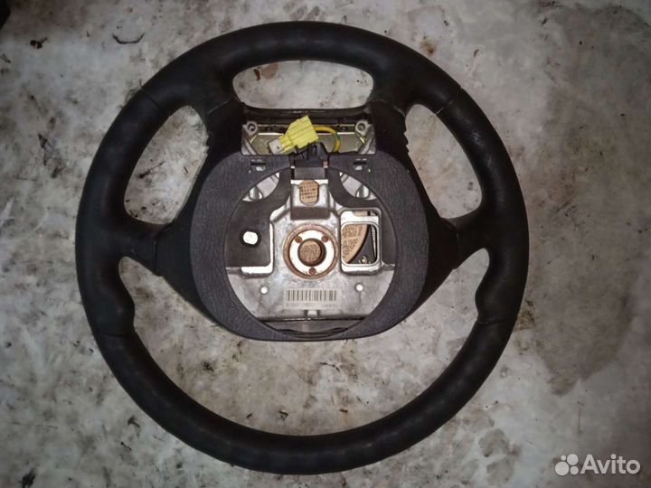 Руль Nissan primera p11 с безопасностью