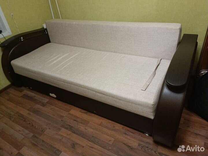 Диван, бу 190 х 140 спальное место