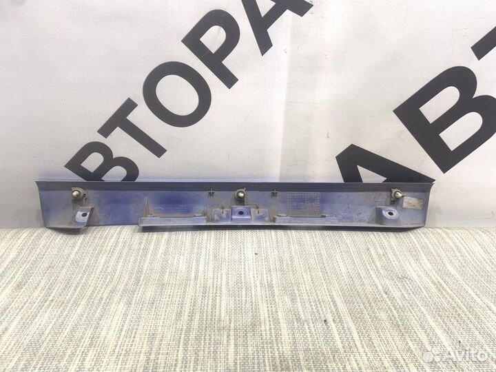 Молдинг крышки багажника Chevrolet Aveo