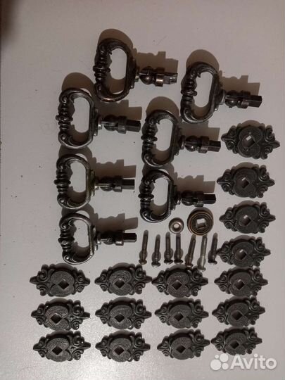 Мебельная фурнитура к шкафу