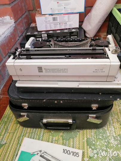 Печатная пишущая машинка