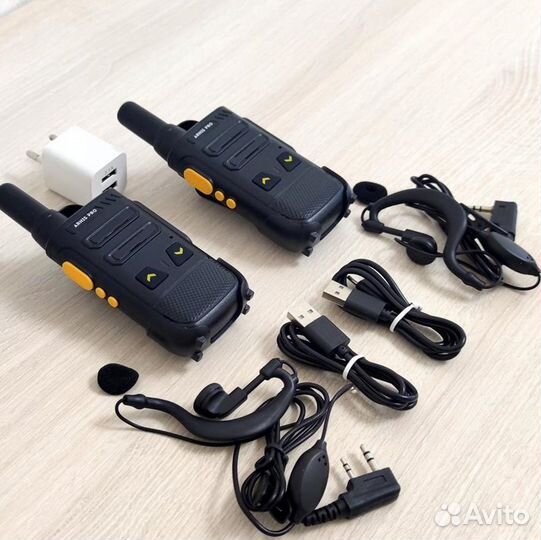 Рация с наушником, радиостанция с гарнитурой