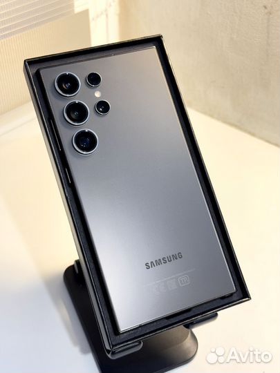 Samsung Galaxy S24 Ultra, 12/256 ГБ