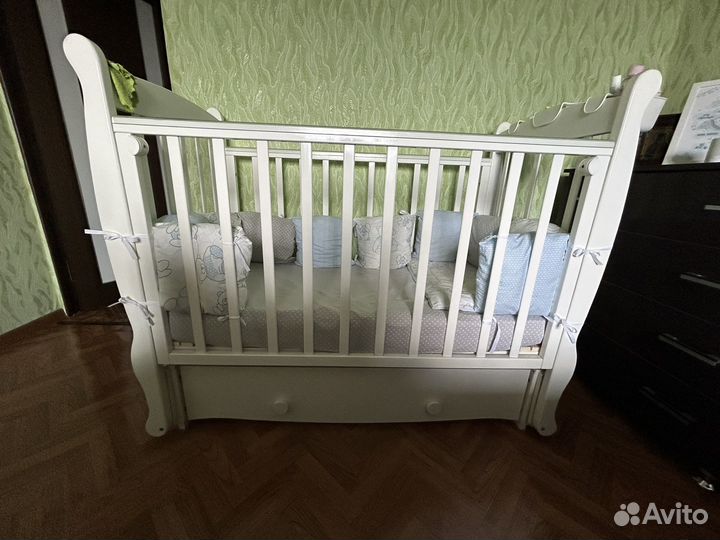 Детская кроватка