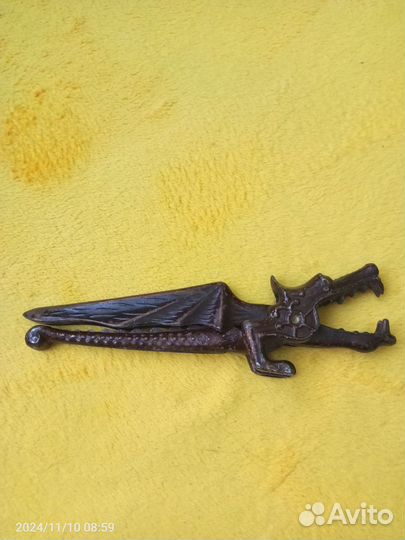 Орехокол дракон СССР