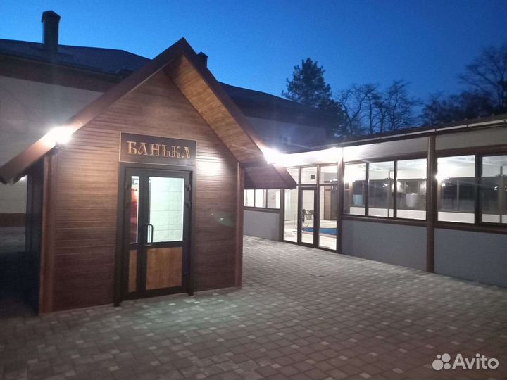 База отдыха, тёплые бассейны