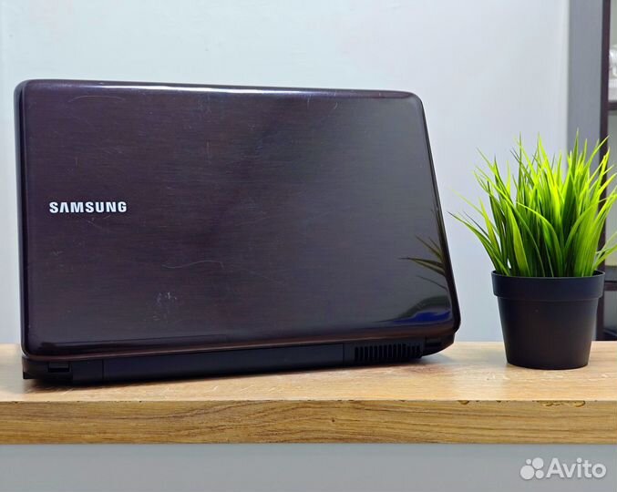 Ноутбук samsung r540