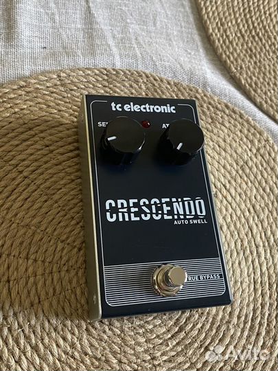 Гитарная педаль TC Electronic Crescendo