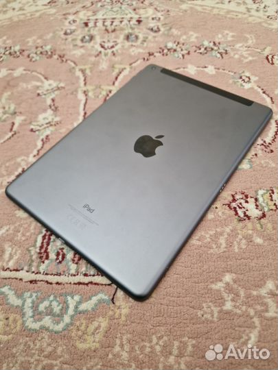 iPad 7 128GB LTE Space Gray