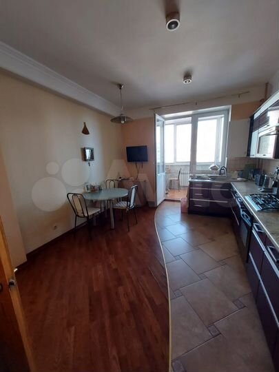 3-к. квартира, 100 м², 7/9 эт.