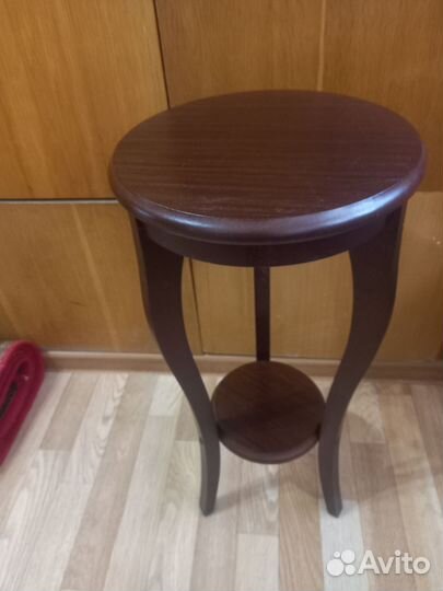 Подставка под цветы дерево