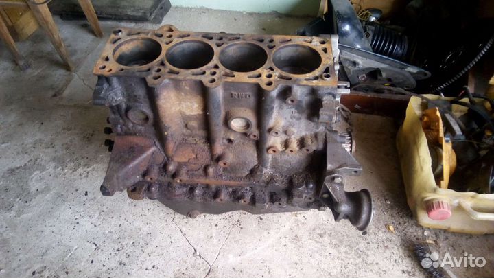 Двигатель крайслер Волга 2,4
